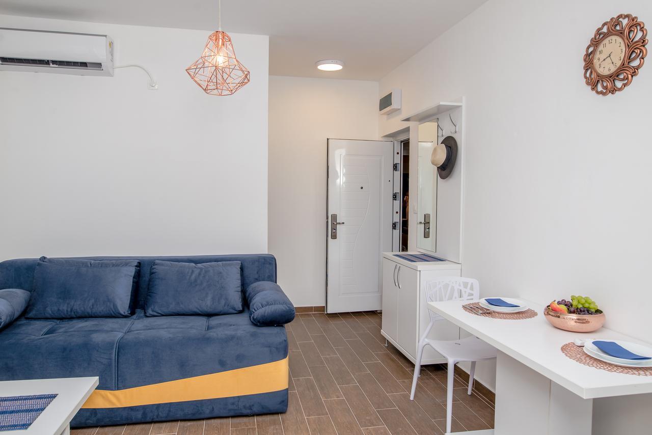 Apartments Tina Utjeha Exterior photo