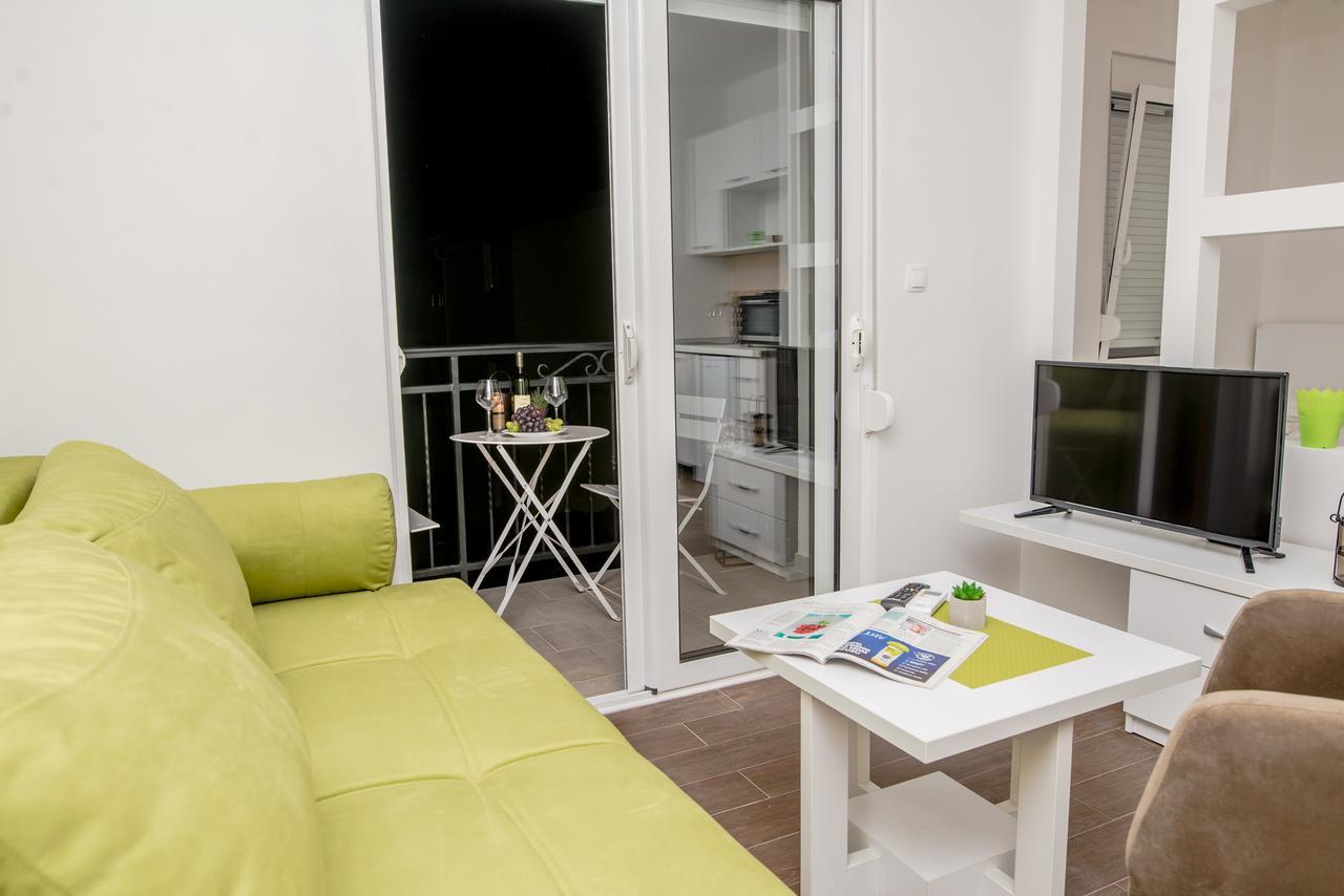 Apartments Tina Utjeha Exterior photo