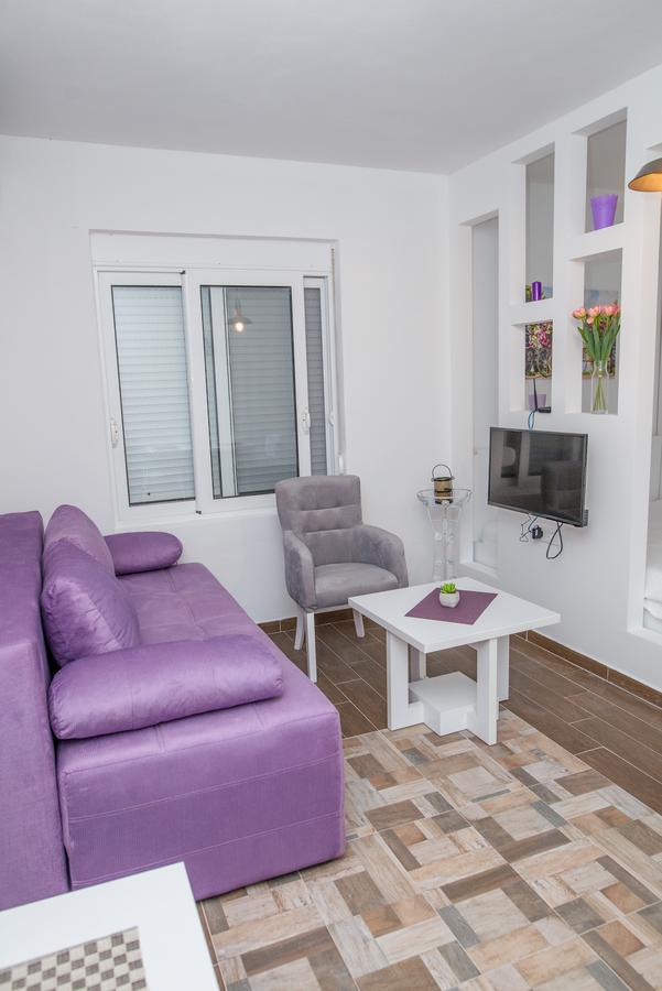Apartments Tina Utjeha Exterior photo